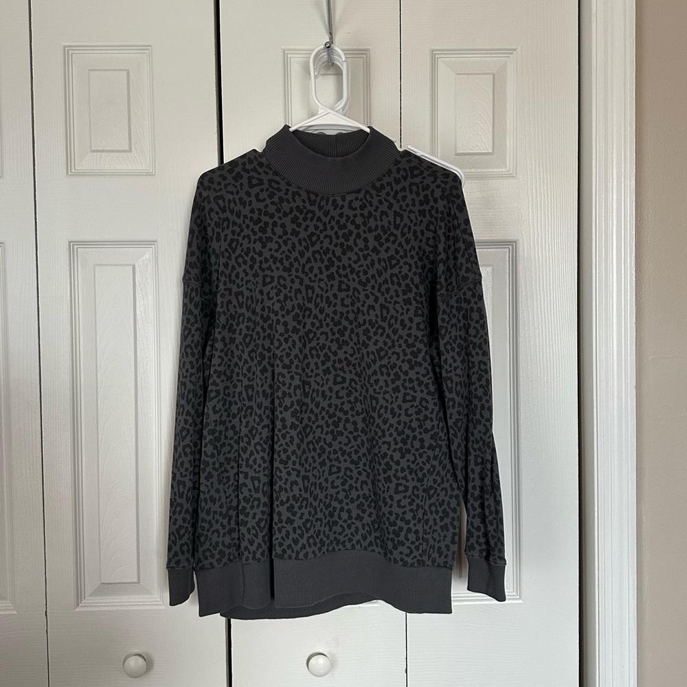 American Eagle crewneck